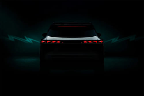 Full Rear View of أومودا C7