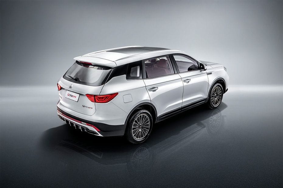 يو 70 برو Rear angle view