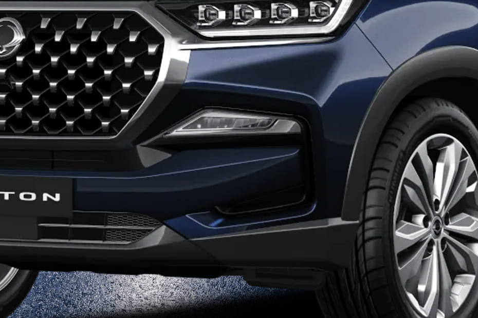 Rexton Front Fog Lamp