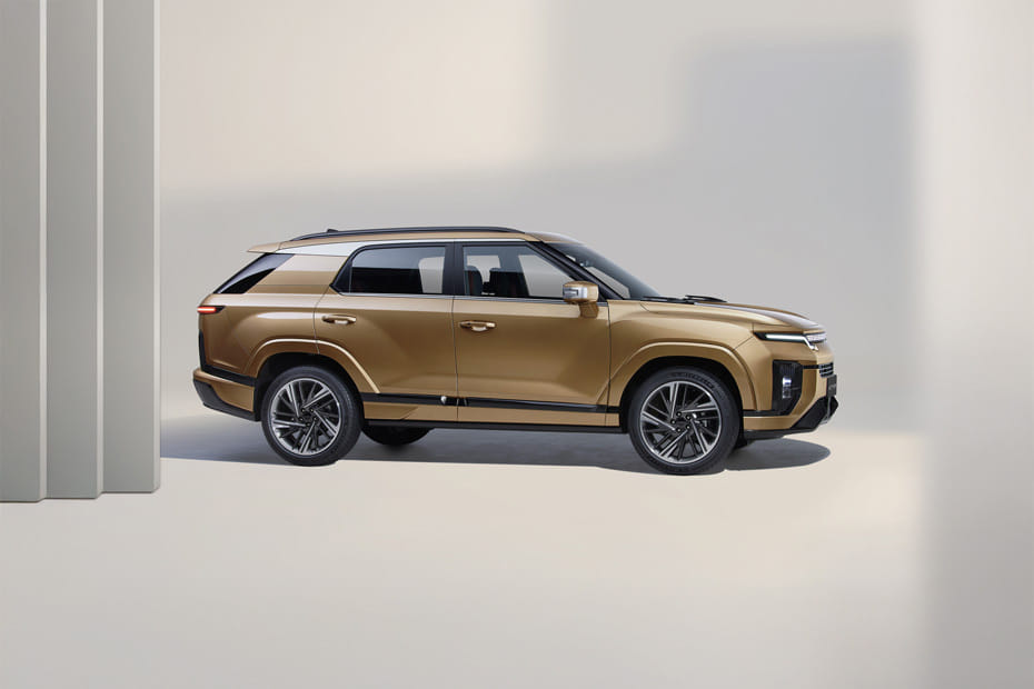 Actyon Rear Medium Side View