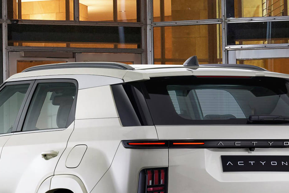 Actyon roof rail