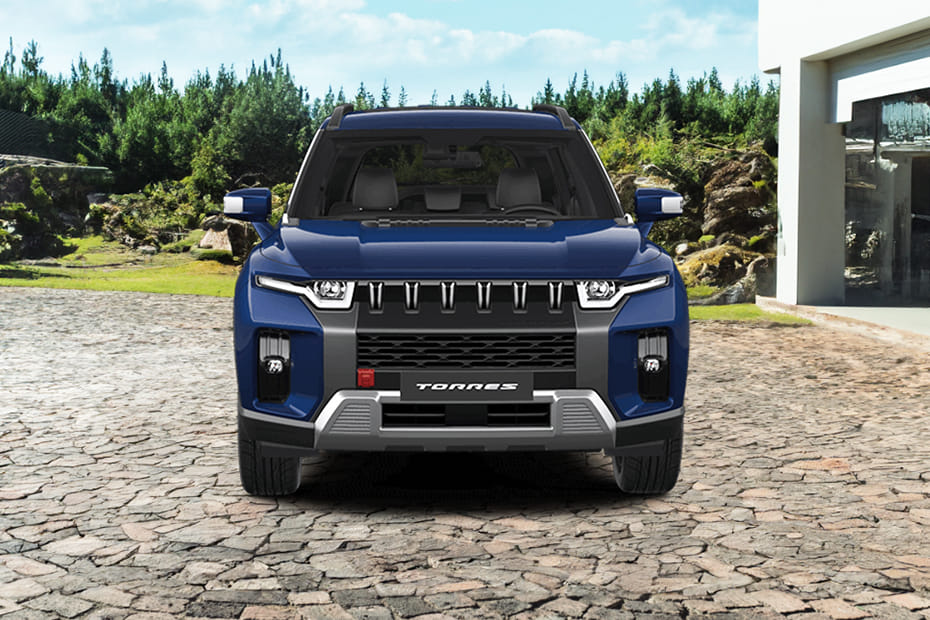 Full Front View of توريس