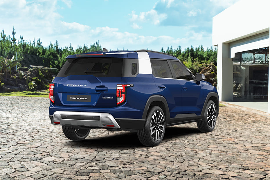 توريس Rear angle view