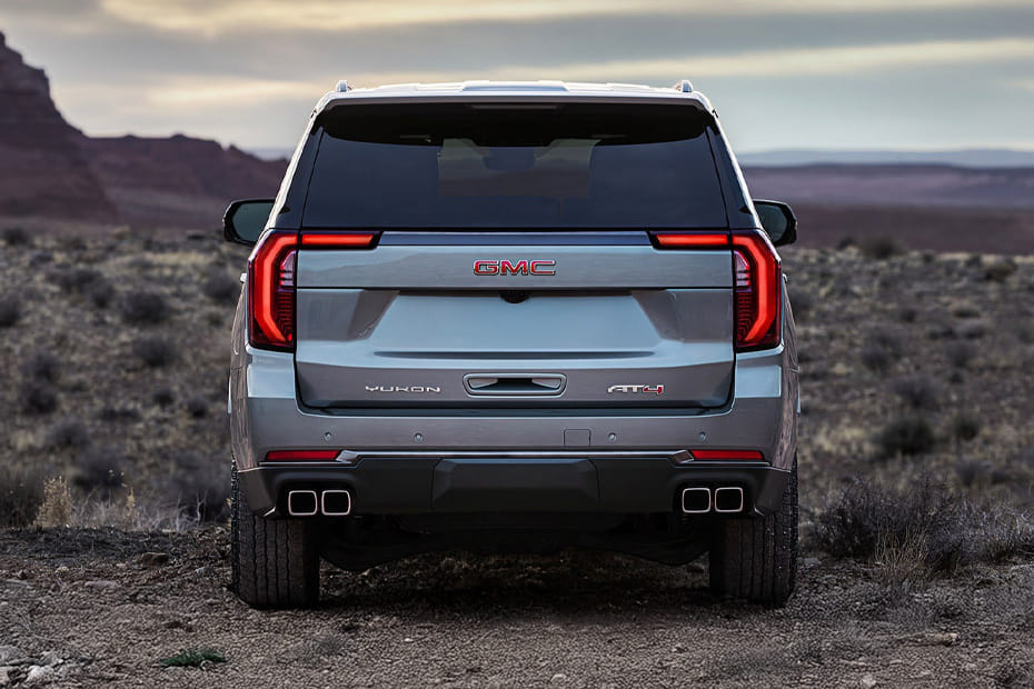 Full Rear View of جي إم سي يوكون 
