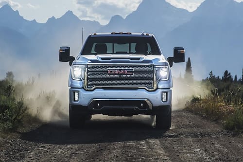 Full Front View of سييرا إتش دي 