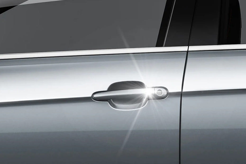 إي ٥ Door handle