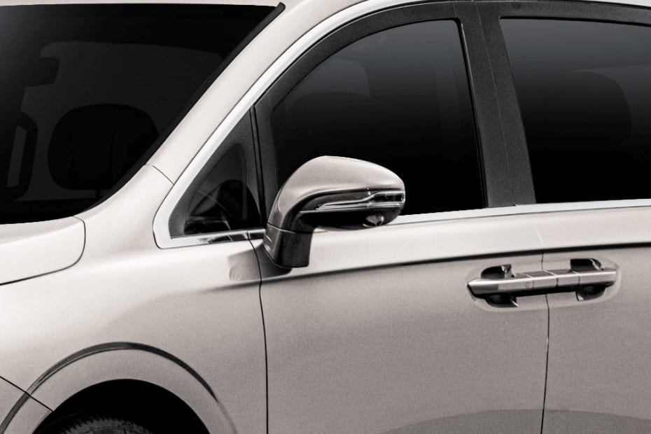 فوياه دريم Drivers Side Mirror Front Angle