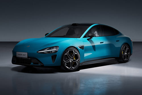 شاومي إس يو 7 Front Side View