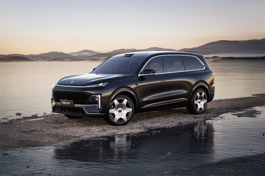 ديبال إس 09 Front Side View