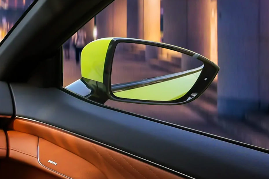 ديبال إس 07 Drivers Side Mirror Rear Angle