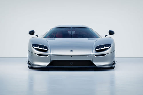 Full Front View of سي سي850