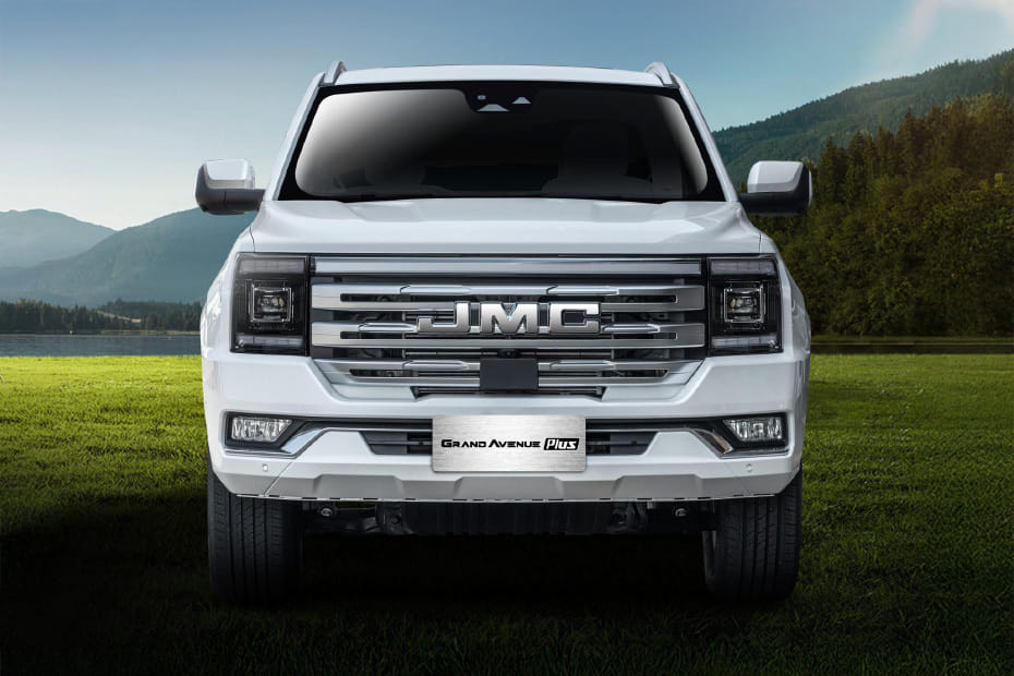 Full Front View of Grand Avenue Plus