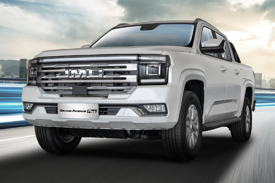 Grand Avenue Plus Tilted Front View