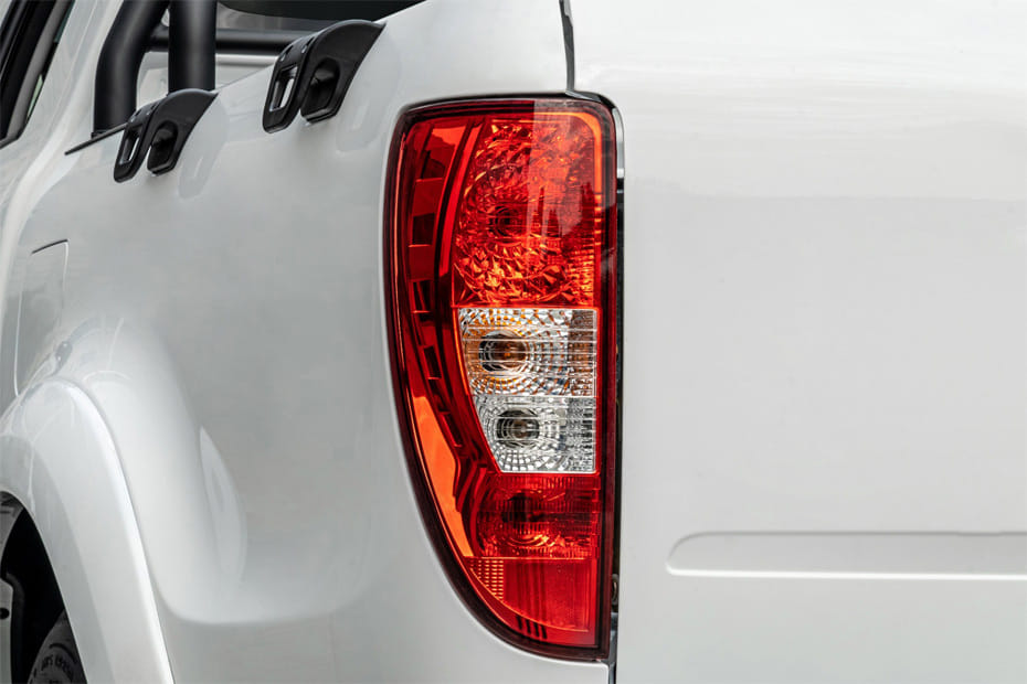 فيجوس دابل كابين Tail light
