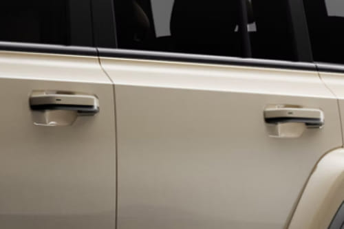 V27 Door handle