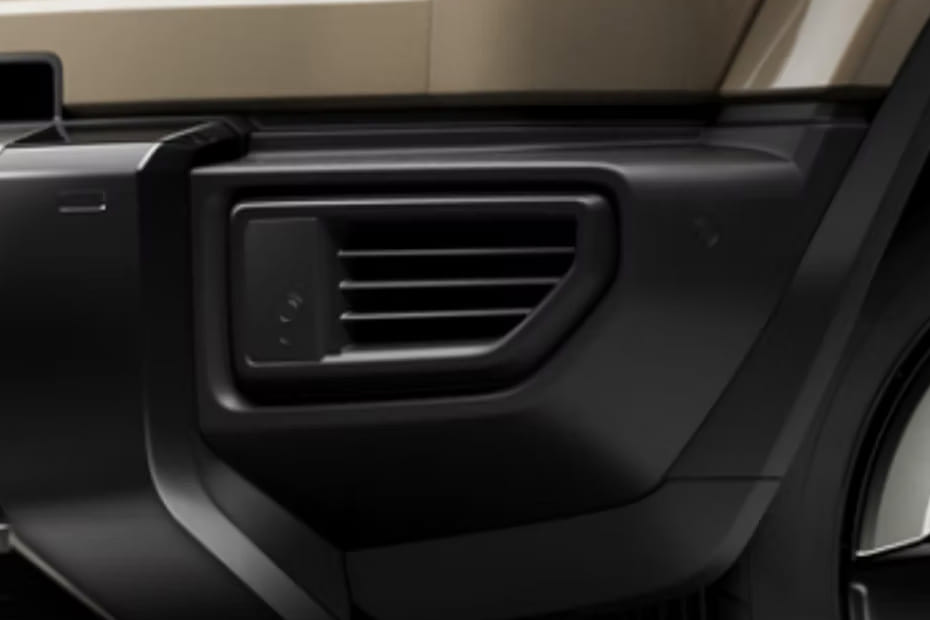 V27 Front Fog Lamp