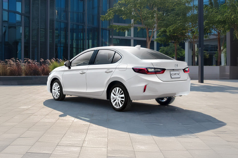 Rear Cross Side View of هوندا مدينة