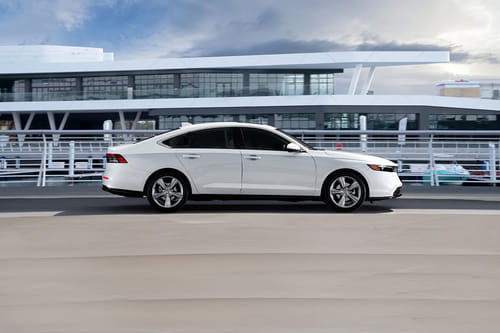 أكورد Medium Angle Front View