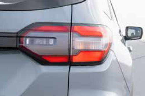 بايلوت Tail light