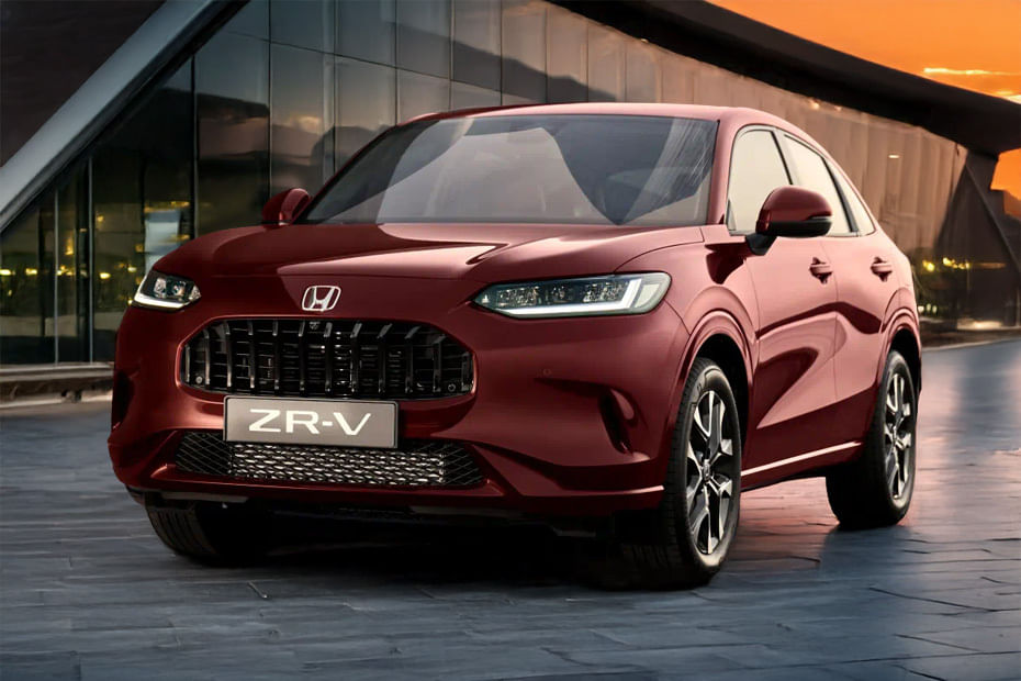 هوندا  ZR-V Front angle low view