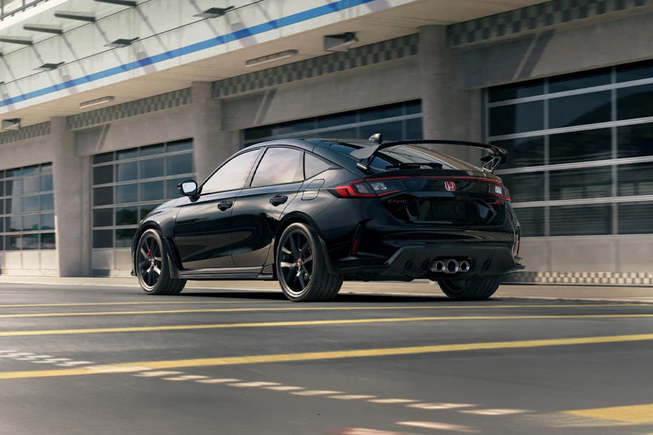 Rear Cross Side View of هوندا سيفيك تايب آر