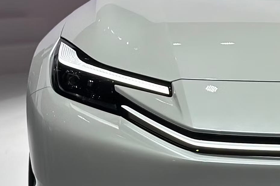 Prelude Headlight