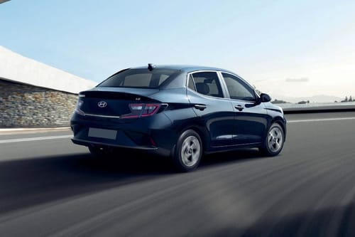 جراند آي 10 Rear angle view