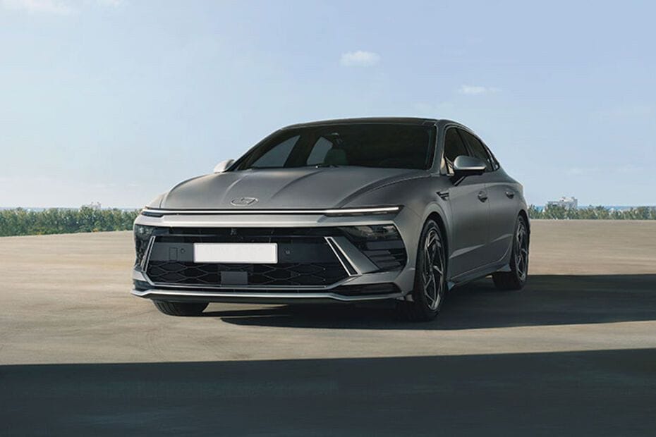 هيونداي سوناتا Front Side View