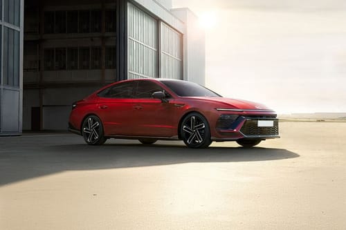 سوناتا Rear Medium Side View