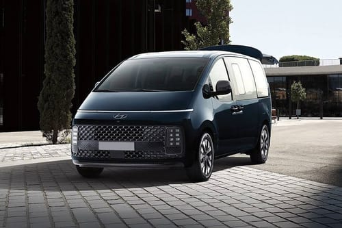 هيونداي ستاريا Front Side View