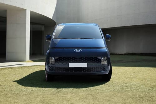 Full Front View of ستاريا