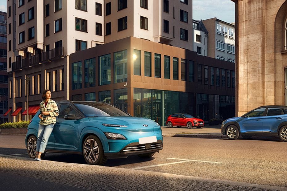 Hyundai Kona Electric Front Cross Side View