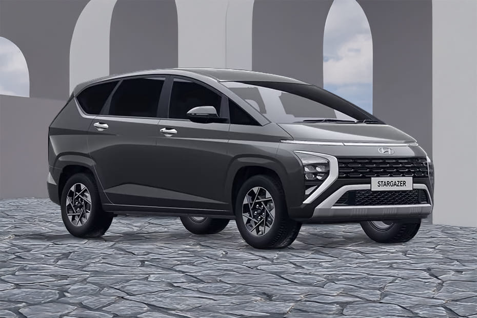Hyundai Stargazer Front Medium View