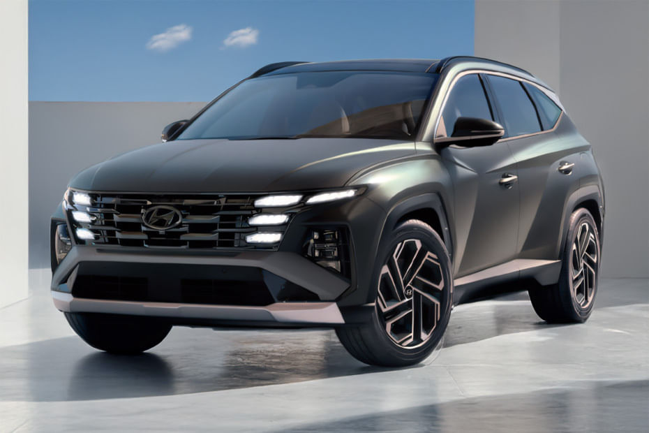 هيونداي  توسان Front angle low view