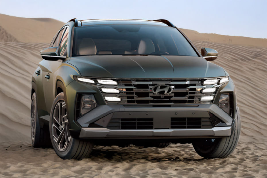 توسان Medium Angle Front View