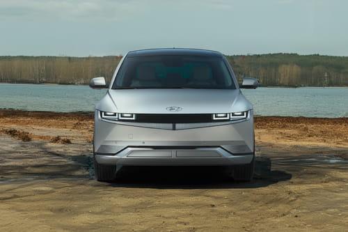 Full Front View of أيونيك 5