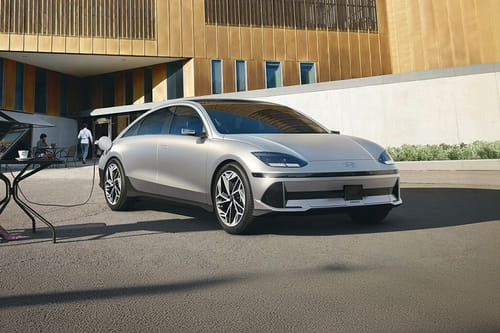 هيونداي أيونيك 6 Front Medium View