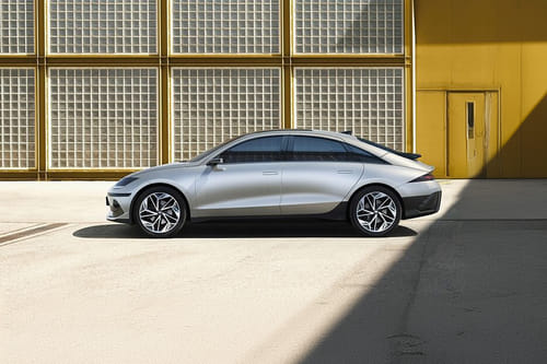 أيونيك 6 Side view