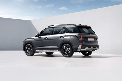 Rear Cross Side View of هيونداي كريتا جراند