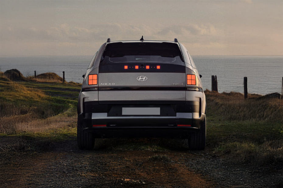 Full Rear View of هيونداي نيكسو