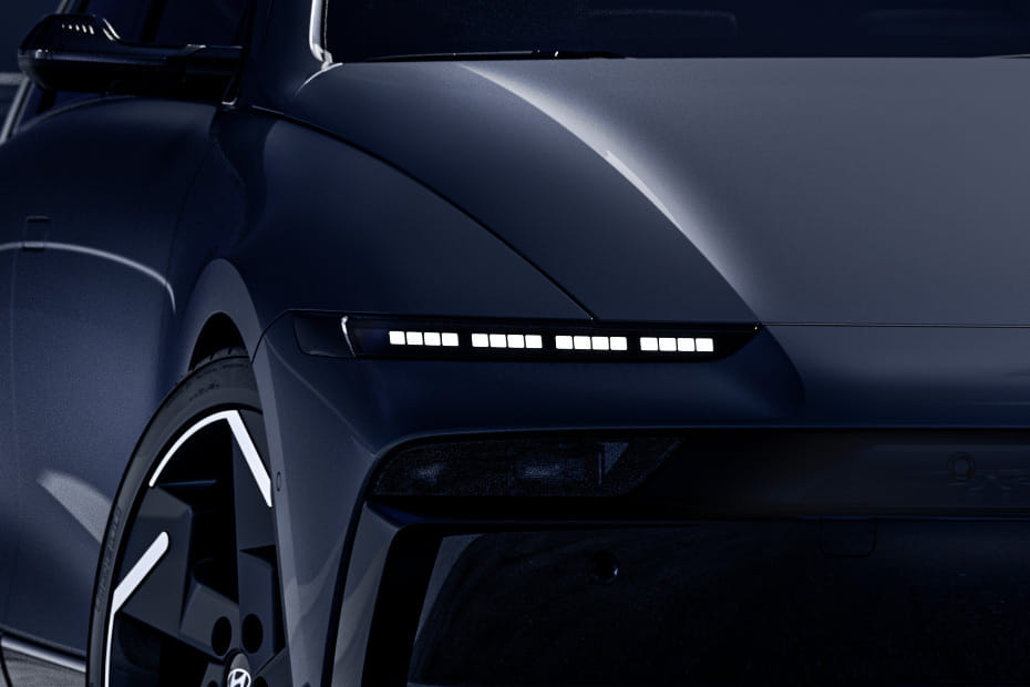 أيونيك 6 2026 Headlight