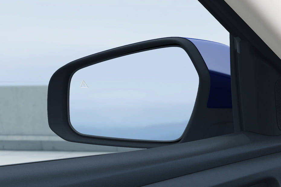 هيونداي كريتا Drivers Side Mirror Rear Angle