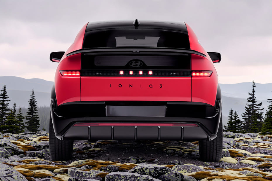 Full Rear View of هيونداي أيونيك 3