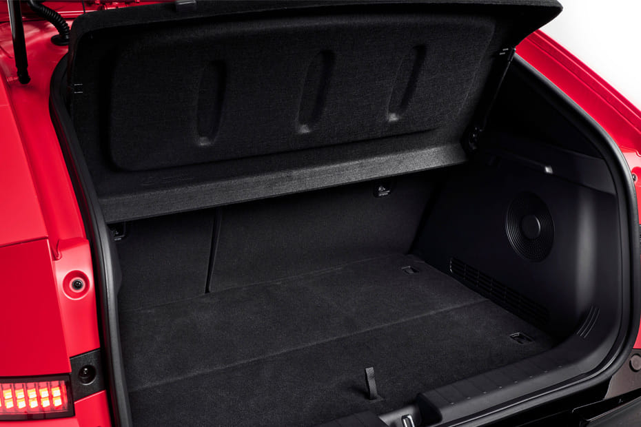 Trunk Open Closer View of أيونيك 3