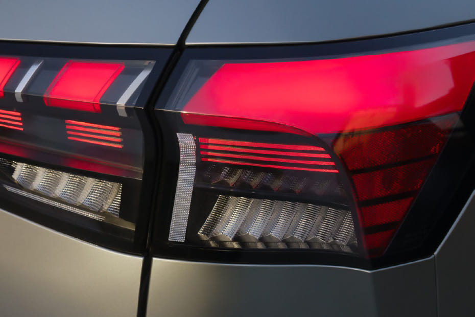 QX80 Tail light