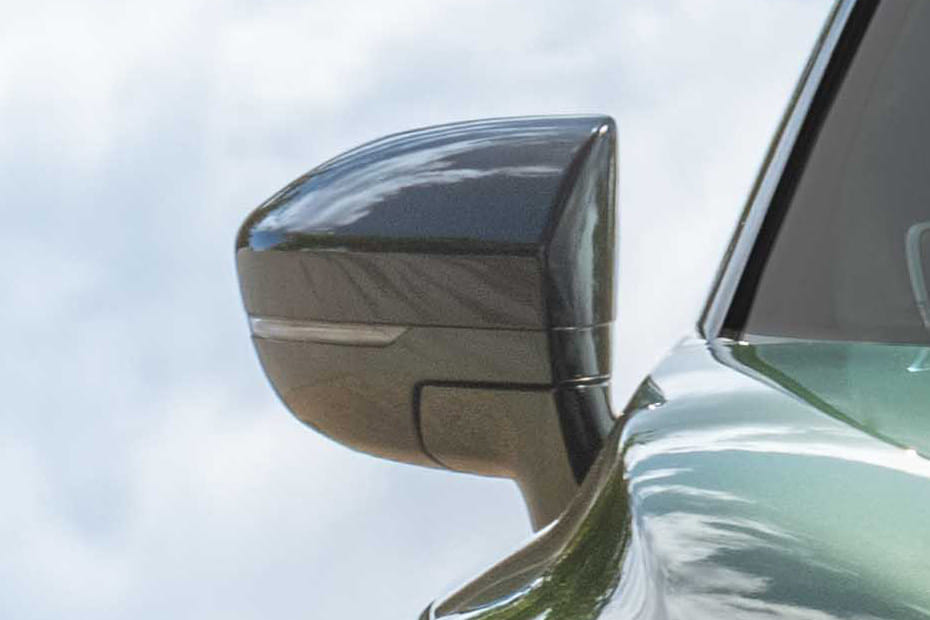 Infiniti QX60 2026 Drivers Side Mirror Front Angle