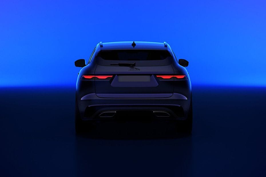 Rear Medium View of جاكوار إف-بايس