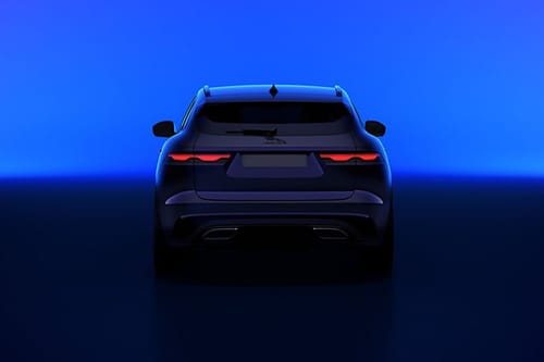 Rear Medium View of جاكوار إف-بايس