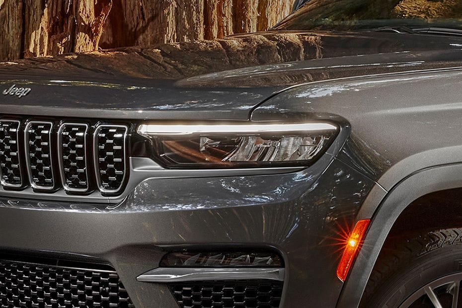 Grand Cherokee Headlight