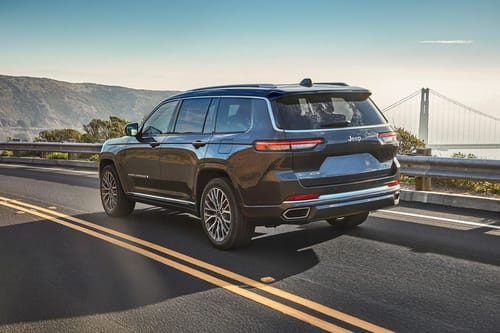 Rear Medium View of Jeep Grand Cherokee